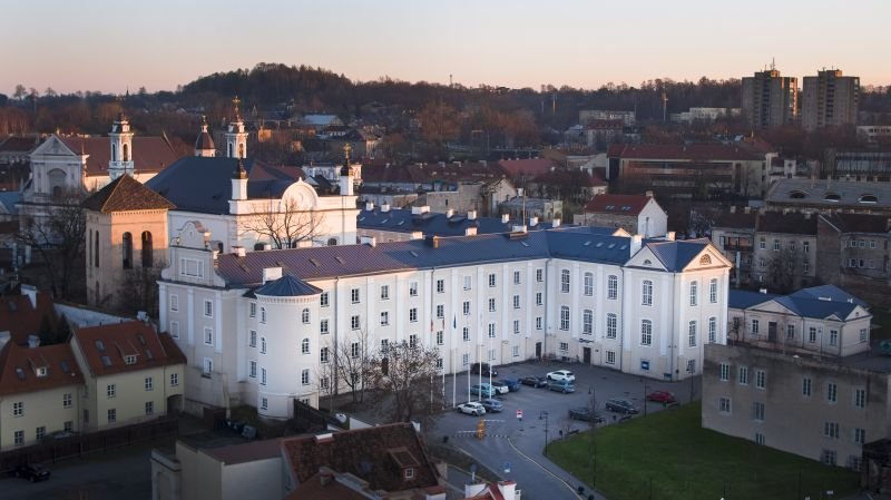 ISM-University of Management and Economics